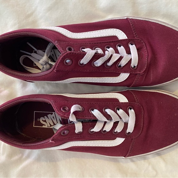 Vans - Picture 4 of 4